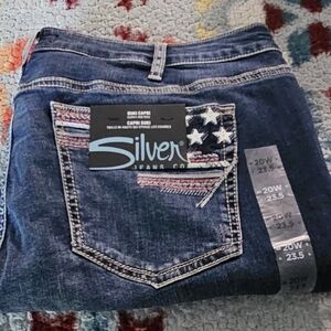 New Silver Jeans Dark Blue Ankle Capri